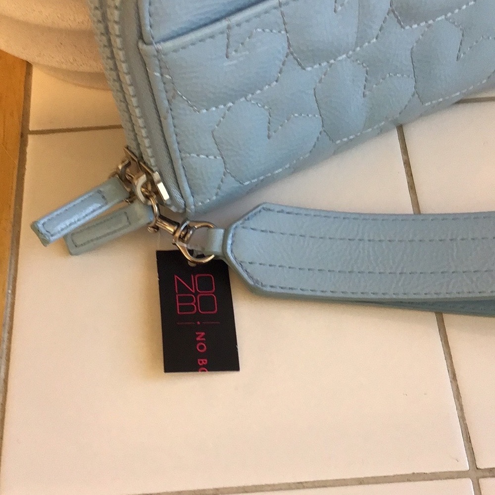 ‘No Boundaries’ Baby Blue Wallet/Wristlet NWT - Picture 7 of 8